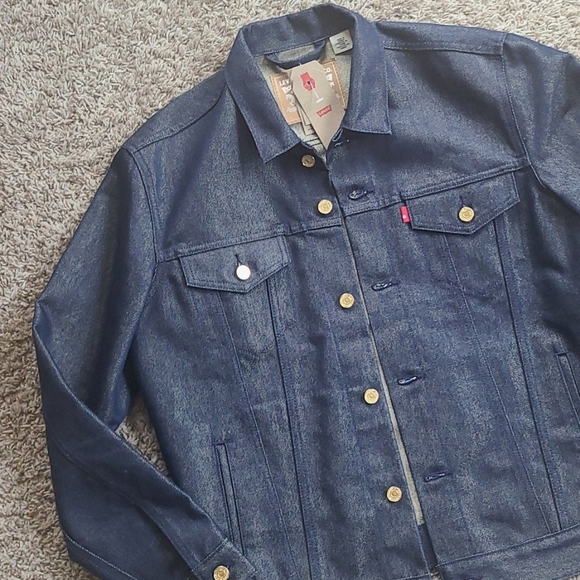 Levis Gold Weft Denim Trucker Button Up 